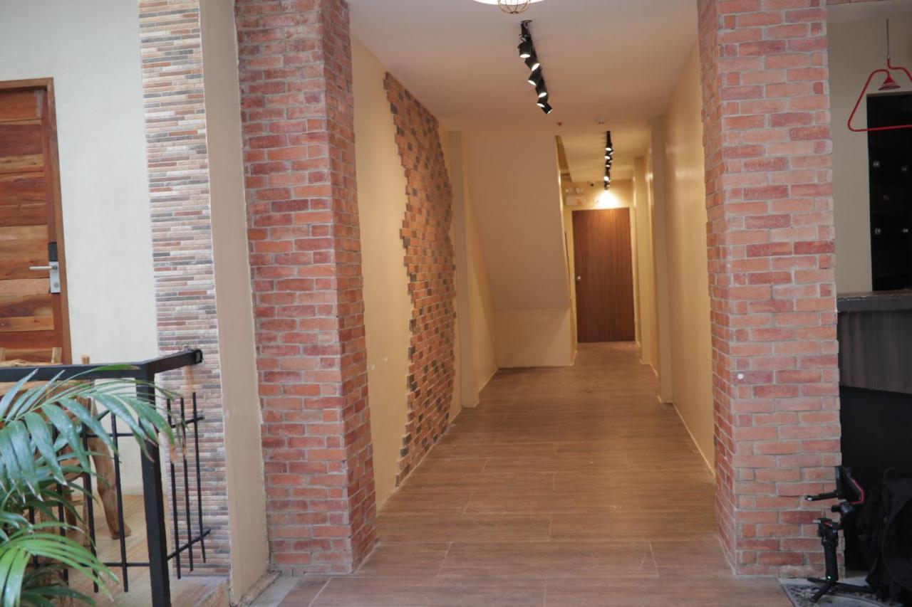 Cerca Hotel Balabag  ภายนอก รูปภาพ